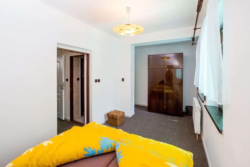 Hostel Havana เชสกี้ครุมลอฟ ห้อง รูปภาพ